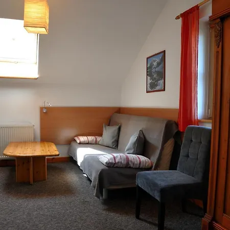 Apartment Tyrolska Zagroda - 50m2 Z Wlasnym Balkonem Lub Tarasem, Blisko Sklep, Dobry Dojazd, Duzy Parking, Pkp 15min, Pks 5min