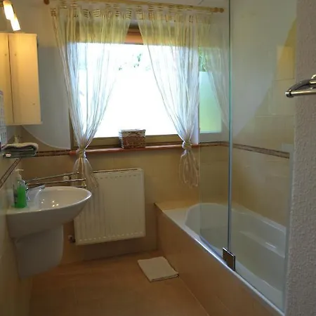 Tyrolska Zagroda-Duzy Apartament W Karpaczu, Ogrod, Zielen, Balkon Lub Taras, Parking, Plac Zabaw, Sklep 5 Min Διαμέρισμα Karpacz