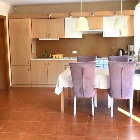 Διαμέρισμα Tyrolska Zagroda-Duzy Apartament W Karpaczu, Ogrod, Zielen, Balkon Lub Taras, Parking, Plac Zabaw, Sklep 5 Min