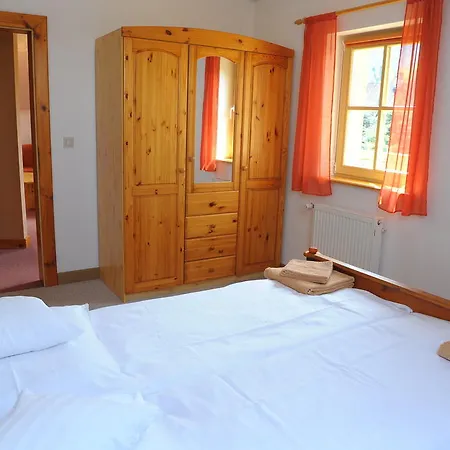 Tyrolska Zagroda-Duzy Apartament W Karpaczu, Ogrod, Zielen, Balkon Lub Taras, Parking, Plac Zabaw, Sklep 5 Min Karpacz