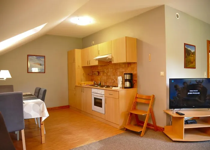 Tyrolska Zagroda - 50m2 Z Wlasnym Balkonem Lub Tarasem, Blisko Sklep, Dobry Dojazd, Duzy Parking, Pkp 15min, Pks 5min *